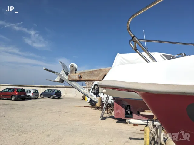 Лодка Arvor 230AS, снимка 4 - Воден транспорт - 44323298