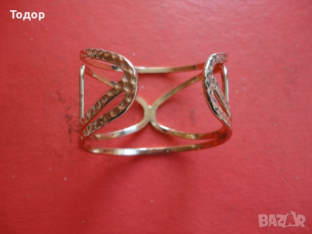 Позлатена твърда гривна , снимка 5 - Гривни - 53045353