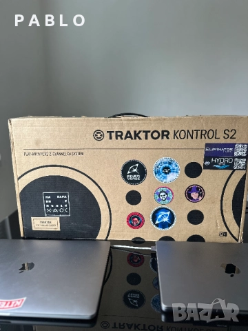 DJ контролер Native Instruments Traktor Kontrol S2 Mk3, 2 канала, 16 падове, многоцветен, снимка 2 - Друга електроника - 52226934
