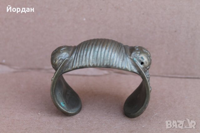 Възрожденска гривна сачан