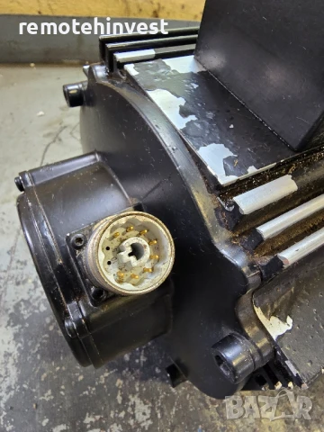 Серво Мотор -AC Bosch/Rexroth MSK101C-0300-NN-M1-AG2-NNNN, снимка 6 - Електродвигатели - 51272211