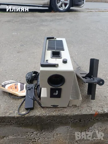 Прожекционен апарат, снимка 2 - Антикварни и старинни предмети - 49175495