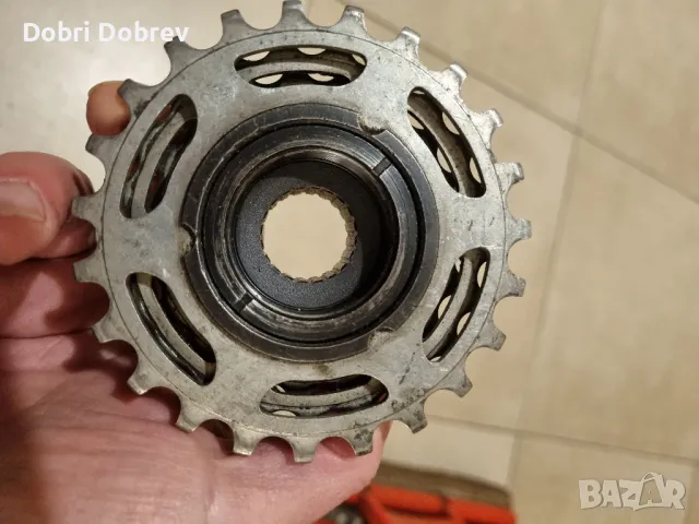 Regina extra retro vintage венц касета 12.21 зъба 8 скорости, снимка 3 - Аксесоари за велосипеди - 50280259