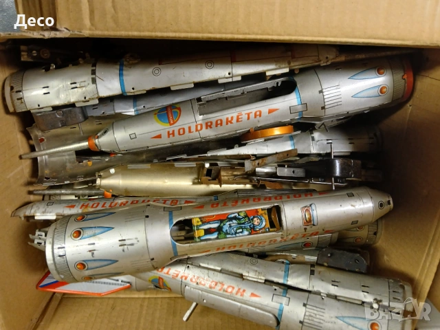 Стара тенекиена играчка ракета., снимка 3 - Колекции - 53234560