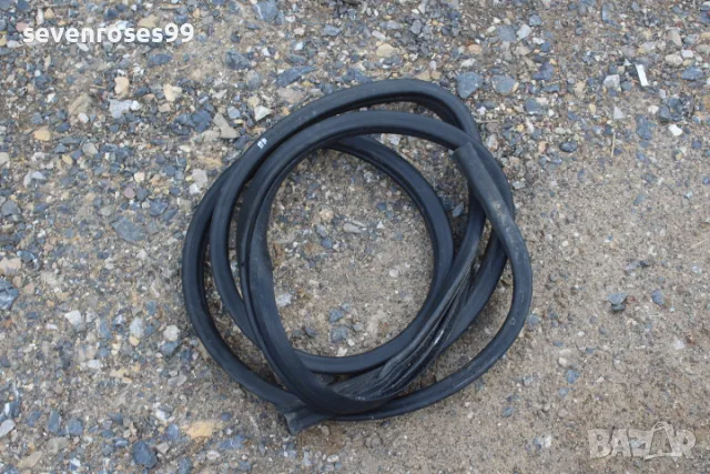 Уплътнение врата предна лява Пежо 807 Peugeot 807 Citroen C8 Lancia Phedra