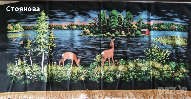 Ковьор 70х140 см.  рисуван с елен, сърна, върху черен вълнен плат , снимка 2 - Антикварни и старинни предмети - 35517232