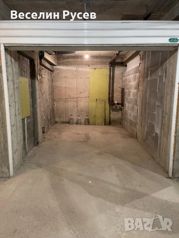 Паркоместа за автомобили и мотори , снимка 10 - Гаражи и паркоместа - 49403893