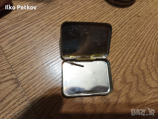 Стари метални кутии, снимка 4 - Други - 52600782