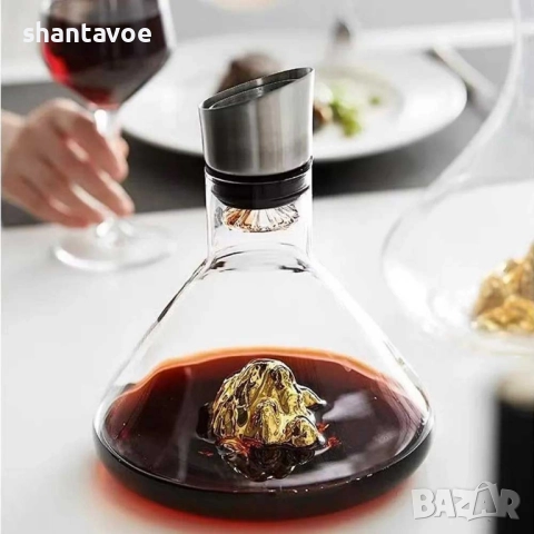 Стъклен декантер за вино с релефно дъно планински връх, снимка 2 - Подаръци за юбилей - 52918515