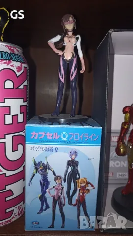 Продавам фигурка Evangelion Makinami Mari Illustrious 10 см