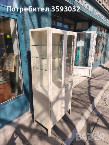 Автентична лекарска витрина , снимка 5 - Антикварни и старинни предмети - 54119618