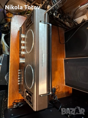 Продава се касетофон Grundig RR2000. , снимка 6 - Радиокасетофони, транзистори - 53294112