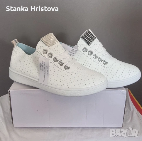 Дамски обувки. 