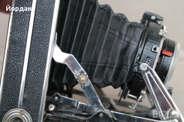 Немски фотоапарат, снимка 10 - Фотоапарати - 48681330