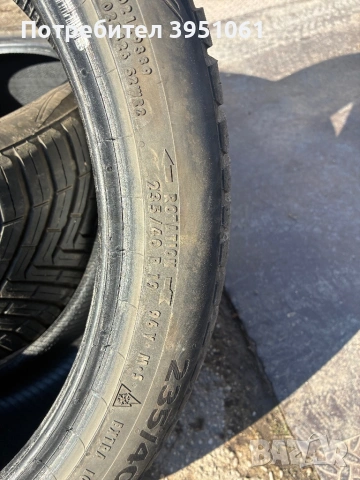 Всесезонни гуми CONTINENTAL 235/40/19, снимка 3 - Гуми и джанти - 53042506