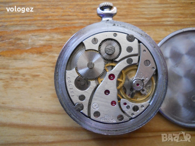 стари съветски джобни часовници "Молния" - работещи, снимка 12 - Антикварни и старинни предмети - 42730782