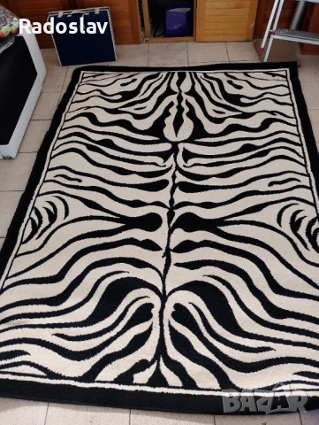 Килим с зебра шарка 160х230