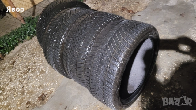 4 br. Зимни гуми Goodyear Ultra Grip-255 х 40 х 19 – 100 V, снимка 3 - Гуми и джанти - 52829496