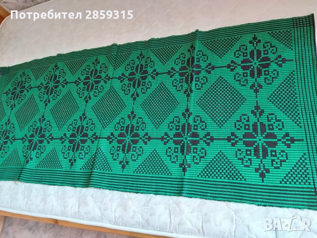 Автентична ръчно тъкана черга от 1980 г. (черно-зелена)