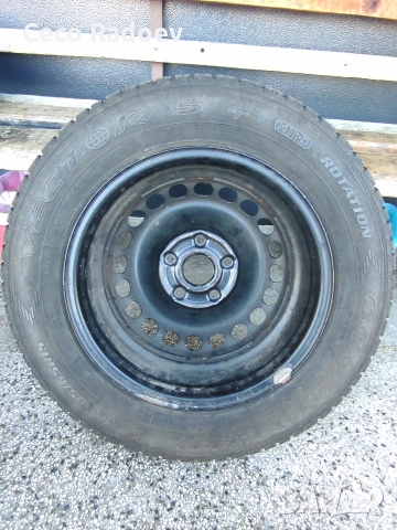 Единична гума 15-ка, снимка 2 - Гуми и джанти - 53117469