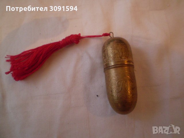 Стар несесер за игли с макара месинг гравиран МОСКВА, снимка 4 - Колекции - 34017244