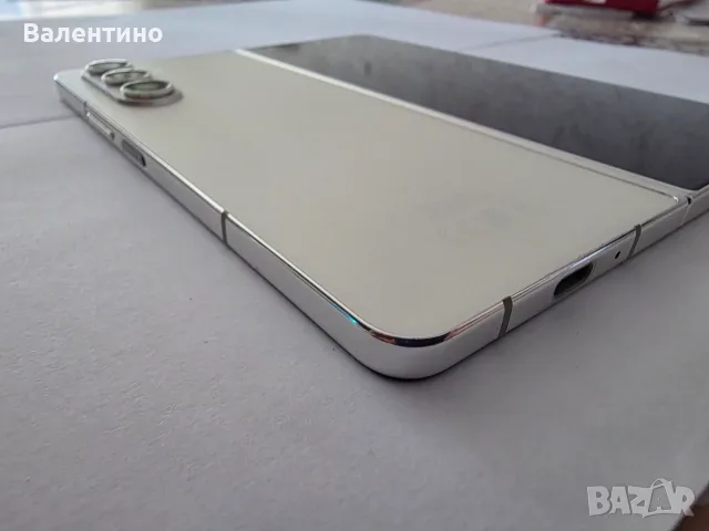 Samsung Galaxy Z Fold 5 | 12GB RAM | 256GB | Цвят Крем | Като нов!, снимка 4 - Samsung - 55885381