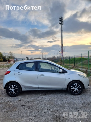 Mazda 2 , снимка 3 - Автомобили и джипове - 52647093