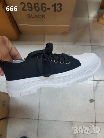 Обувки, снимка 4 - Дамски ежедневни обувки - 42269335