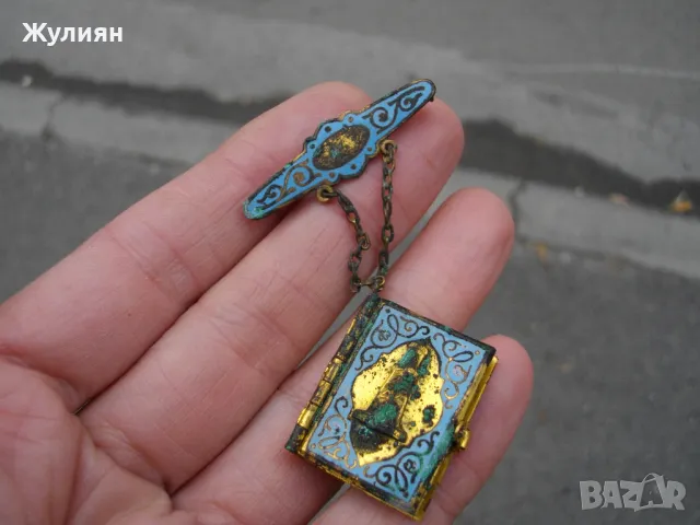 БРОШКА ДИПЛЯНКА СССР С ПОЗЛАТА И ЕМАЙЛ , снимка 3 - Антикварни и старинни предмети - 48143768