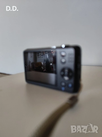 Дигитален фотоапарат Medion 16MP, снимка 3 - Фотоапарати - 53040433