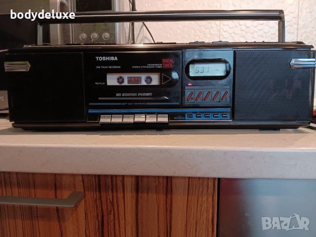 TOSHIBA RT-8046 радио-касетофон