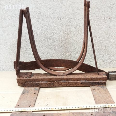 стара кована възрожденска гилотина , секач, снимка 2 - Антикварни и старинни предмети - 30304592