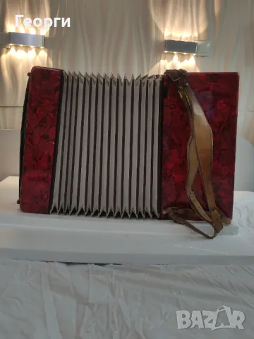 Продавам акордеон Велтмайстер Метеор 120 баса, снимка 8 - Акордеони - 50238733