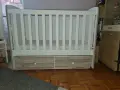 Бебешко легло с люлеещ механизъм, матрак, 2 чекмеджета и въртележка, снимка 2