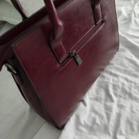 Уникална чанта цвят - Тъмен рубин, снимка 4 - Чанти - 34377673