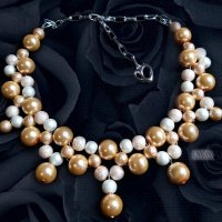 Официално колие от перли в златно и бяло. , снимка 2 - Колиета, медальони, синджири - 31983326