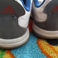 Маратонки Adidas 25 номер, снимка 8 - Детски маратонки - 32073611