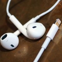Apple EarPods с Lighting connector Оригинални Слушалки от iPhone X