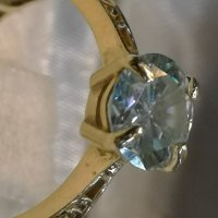 Дамски златен 585 пръстен с брилянт, снимка 7 - Пръстени - 30091654