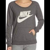 Nike дамска блуза С р., снимка 1 - Спортни екипи - 34473218