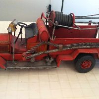 Стара метална пожарна кола, снимка 4 - Антикварни и старинни предмети - 42777445