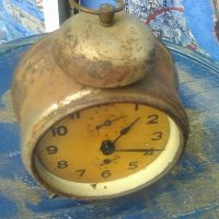 Стар часовник будилник Вюртнер, снимка 3 - Други ценни предмети - 40098397