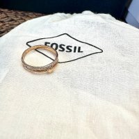 Красив дамски пръстен Fossil , снимка 2 - Пръстени - 42402794