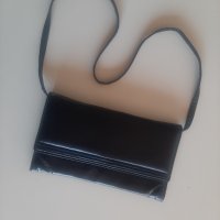 Дамска чантичка със сваляща дръжка, снимка 1 - Чанти - 38359893
