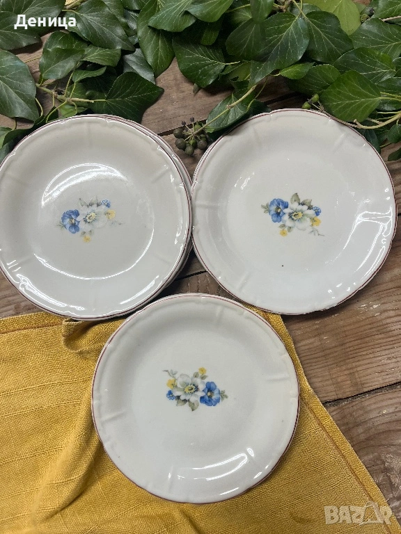 Видински десертни чинийки с едни от най-харесваните цветенца за декорация. 6 бр десертни чинийки-17 , снимка 1