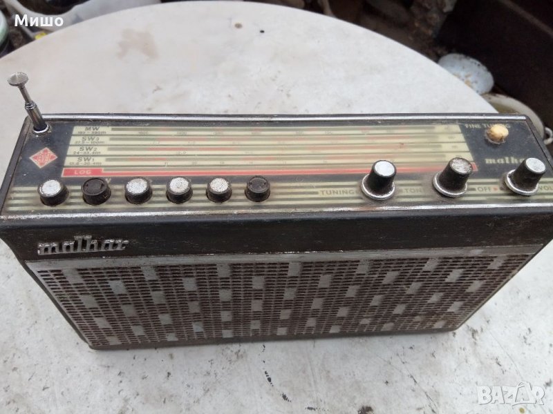 Продавам старо радио на ток и на батерии , снимка 1
