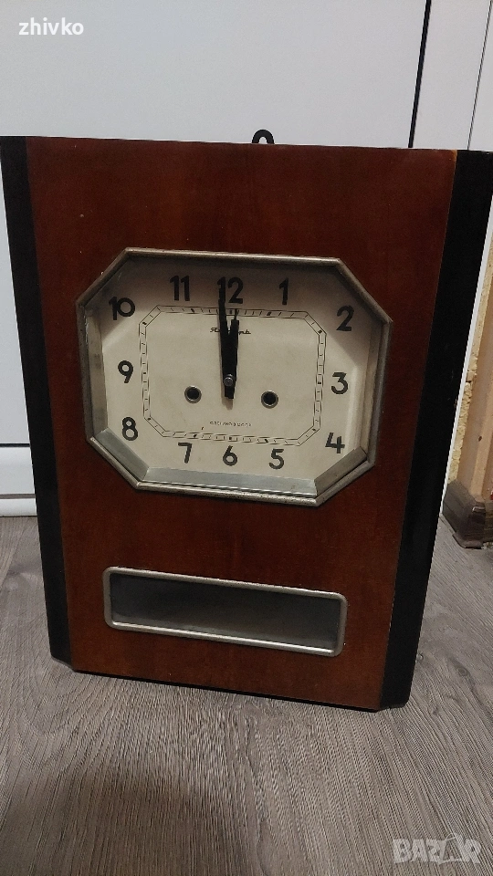 Ретро стенен часовник "Янтарь" (Yantar) – СССР, механичен, снимка 1