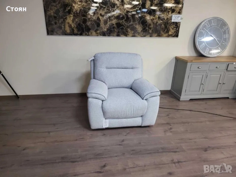 Светло сив фотьойл от плат с електрически релаксиращ механизъм, снимка 1