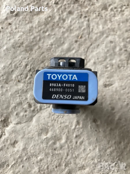 Краш датчик 8983А-F4010 предна врата Тойота ЦХР Toyota C-HR, снимка 1
