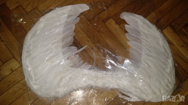 Ангелски крила ,бели, естествени пера.размер 45\35см.Черни,бели  и червени , снимка 1